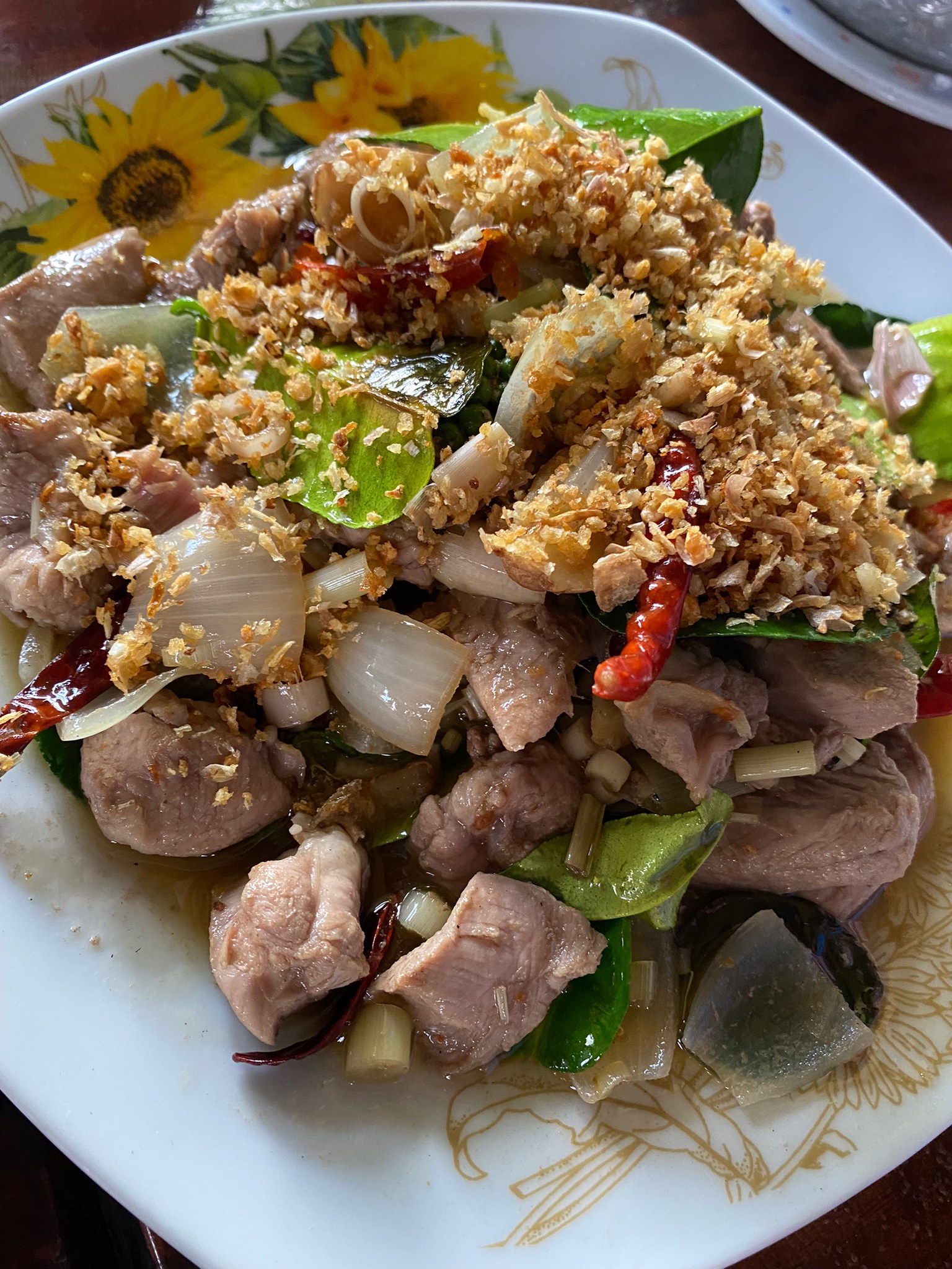 ร้าน อาหารป่า หน้าตาแปลก ๆ แต่อร่อย บ้านอาหารป่า ยอดแก้ว ( ร้านไก่ดำ )