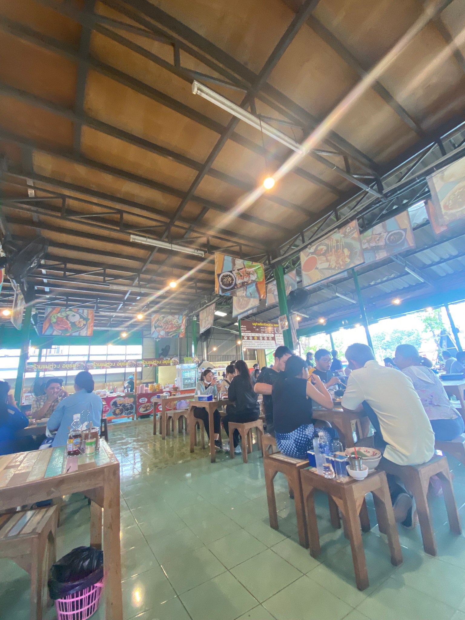 ก๋วยเตี๋ยวเรือแม่ต่วม ร้านอร่อยอยุธยา