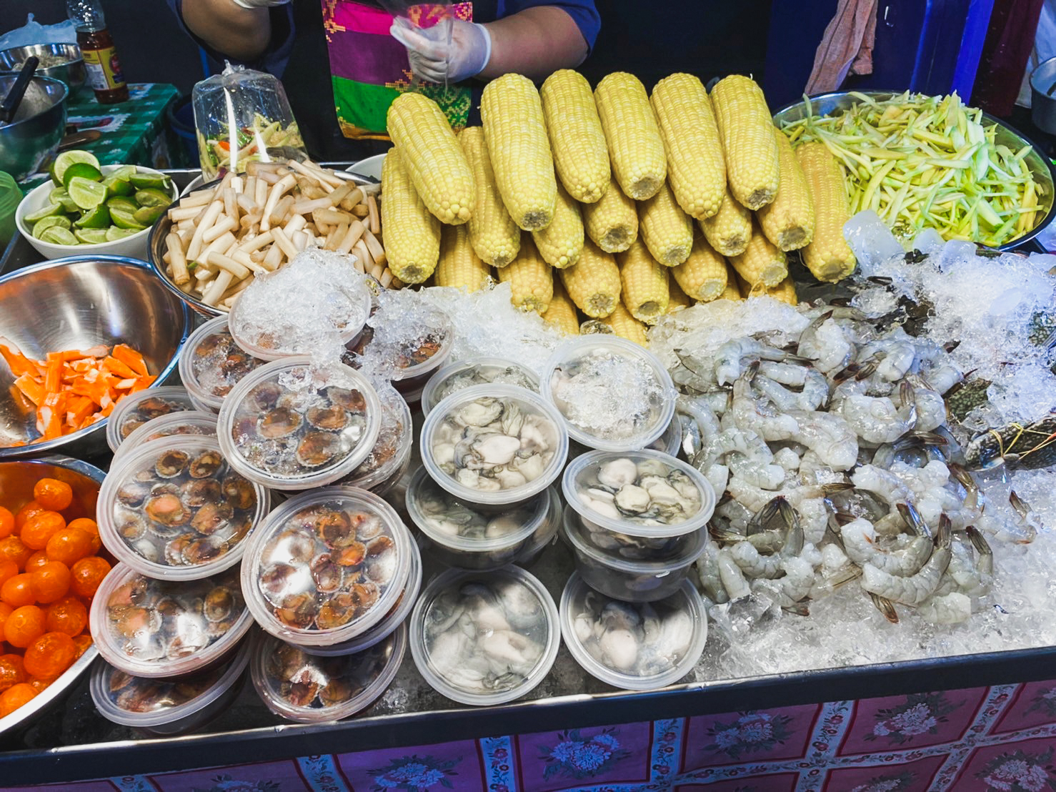 ยำแซ่บ สุดซี้ด ตลาดเตาปูน