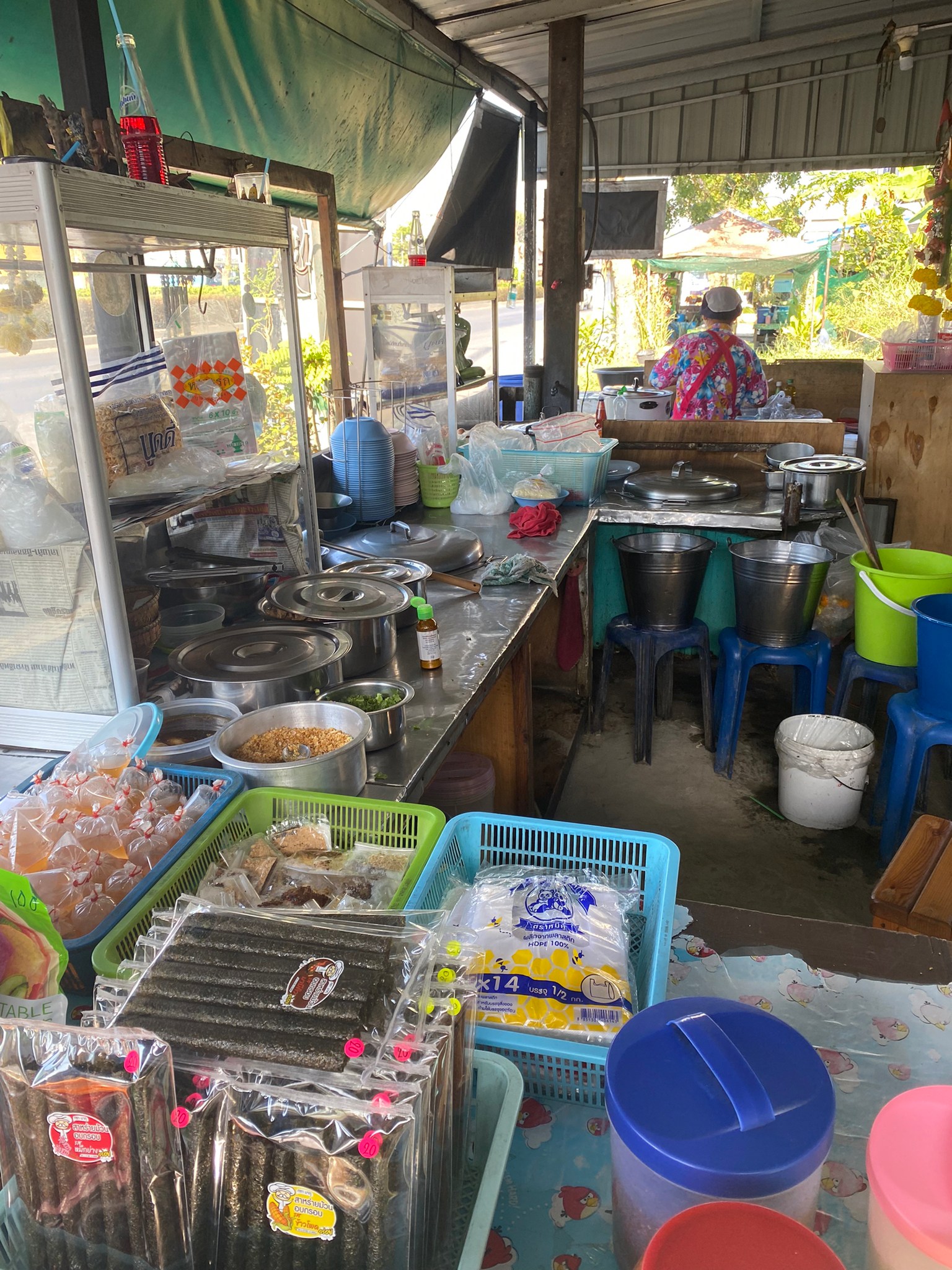 ก๋วยเตี๋ยวไก่มะระ นายนบ เจ้าอร่อย สระบุรี