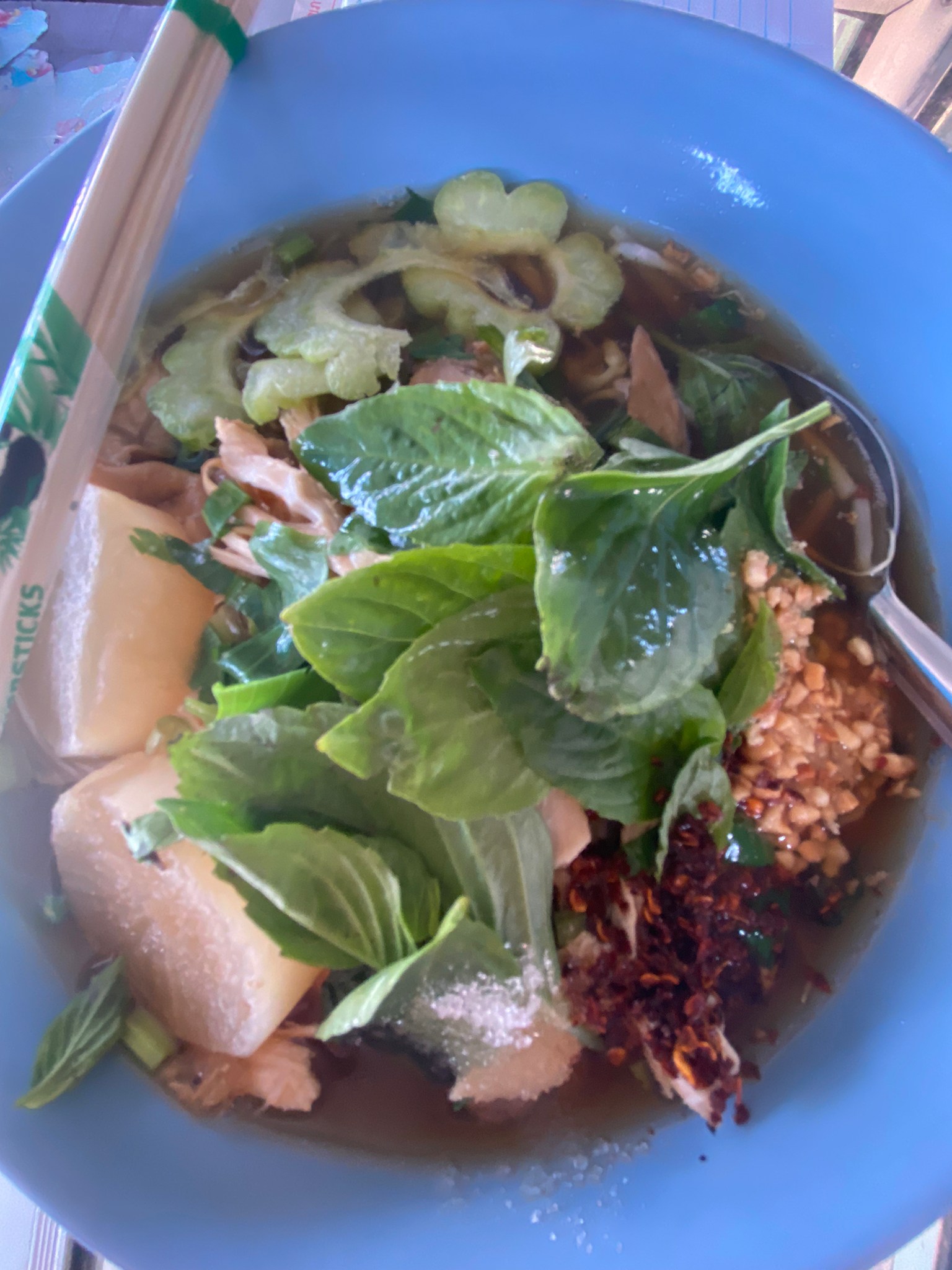 ก๋วยเตี๋ยวไก่มะระ นายนบ เจ้าอร่อย สระบุรี