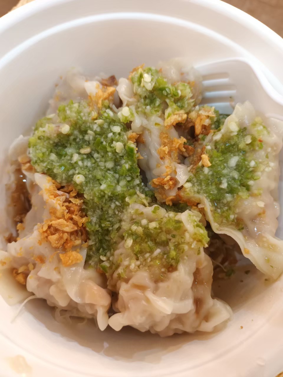 เกี๊ยวต้ม แสนอร่อย ร้านช่อม่วง แห่งดิโอลด์ สยาม