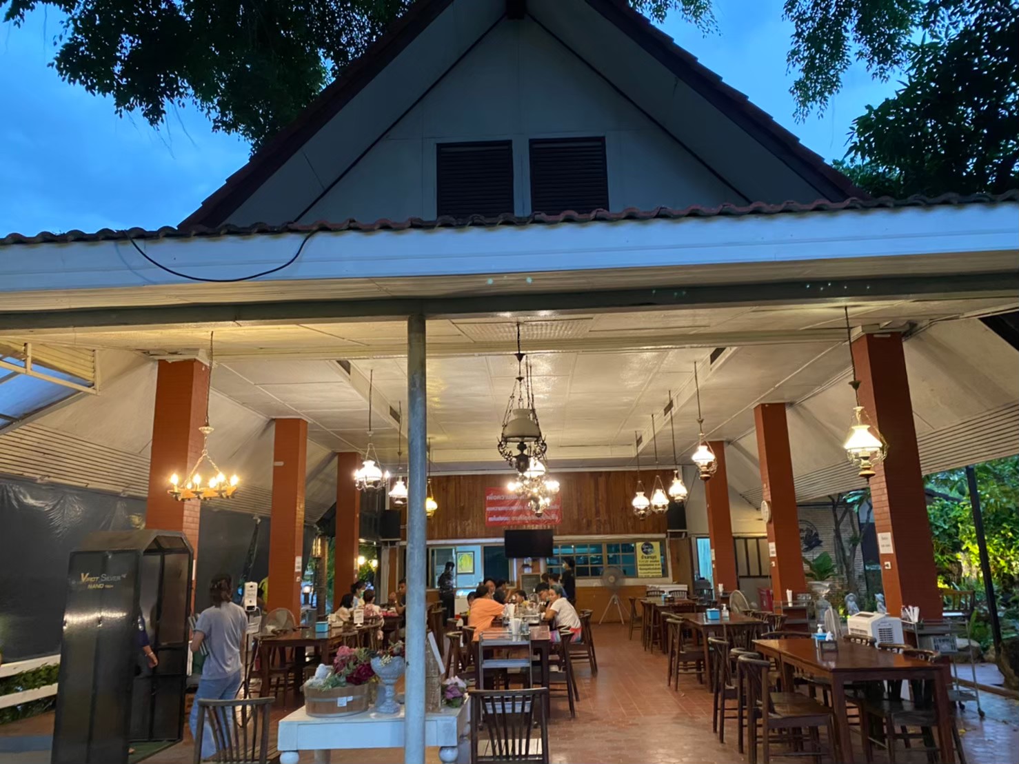 เรือนล้อมฟาง ร้านอาหารไทย รสชาติเยี่ยม ที่ไม่ควรพลาด