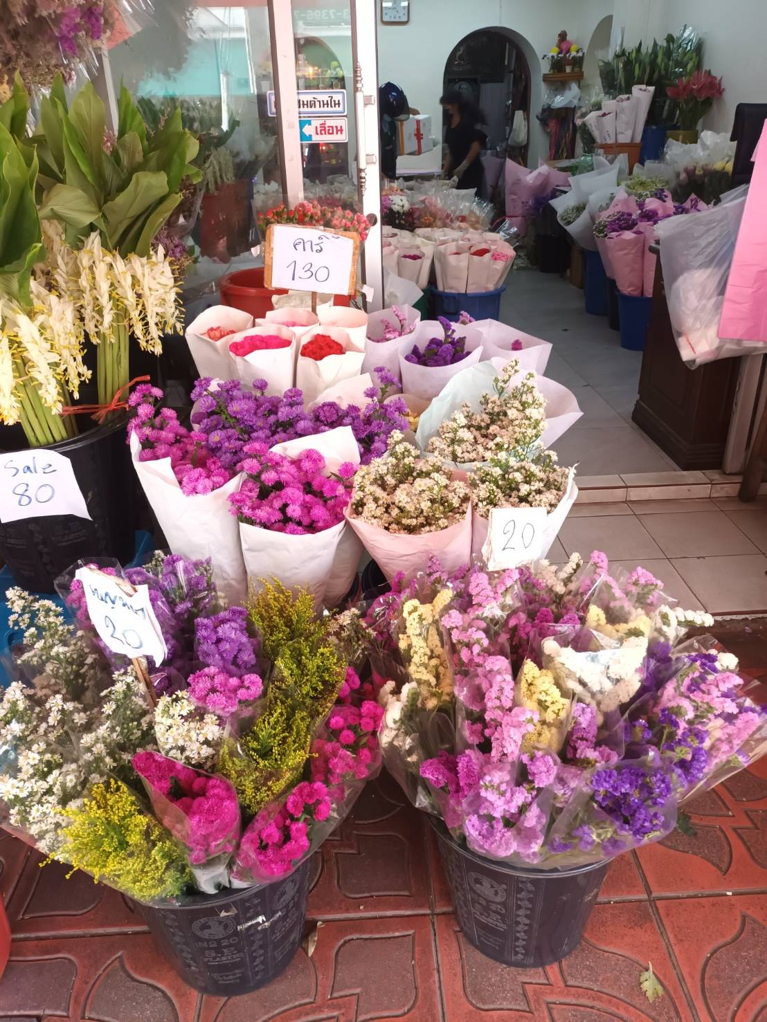 ปากคลองตลาด พื้นที่ แห่ง ความสุข ของคนชอบ ดอกไม้ เดินเที่ยวได้ทั้งวัน